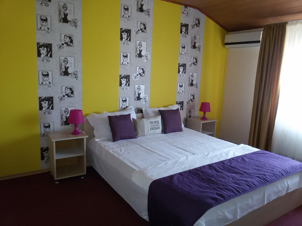 City Comfort Villa Bukarest Zimmer foto