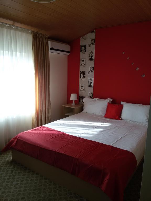 City Comfort Villa Bukarest Zimmer foto